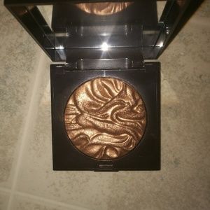 Laura mercier face illuminator ( seduction)